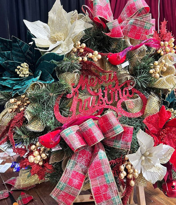 Christmas Wreath Making Workshop - Natural Base