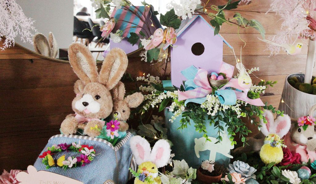 Straw-Bunny-Family-in-Car-Craft-Bridehouse-Header