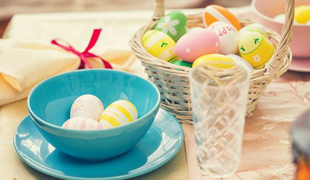 impress-your-guest-with-goegeous-easter-table-decorating-ideas-featured-image